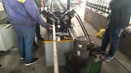 Petit pain de charpente de voie de goujon de quille en acier léger formant la machine